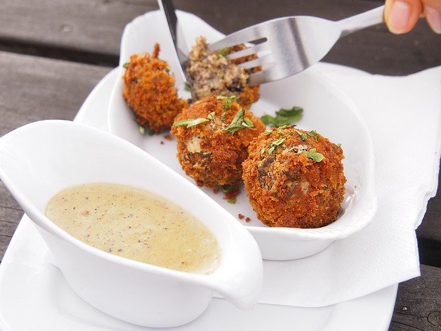 Things to Do in Scotland - Food - Haggis